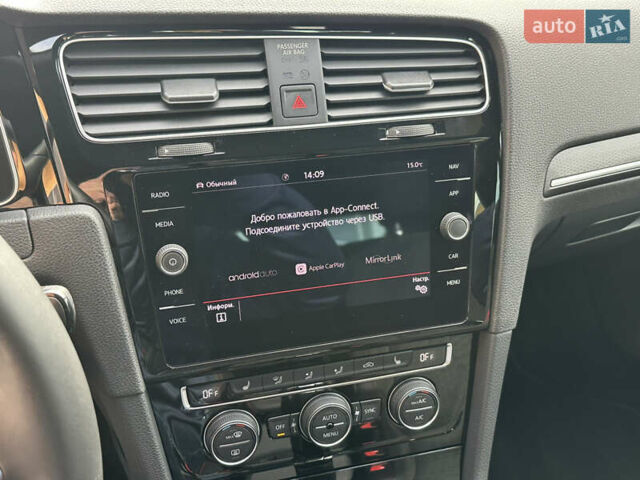 Черный Фольксваген Гольф, объемом двигателя 1.98 л и пробегом 71 тыс. км за 26000 $, фото 31 на Automoto.ua