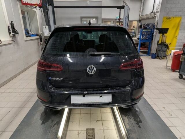 Чорний Фольксваген Гольф, об'ємом двигуна 0 л та пробігом 58 тис. км за 11200 $, фото 4 на Automoto.ua