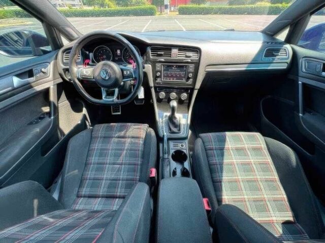 Черный Фольксваген Гольф, объемом двигателя 2 л и пробегом 34 тыс. км за 10000 $, фото 11 на Automoto.ua