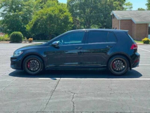 Черный Фольксваген Гольф, объемом двигателя 2 л и пробегом 34 тыс. км за 10000 $, фото 3 на Automoto.ua