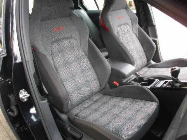 Чорний Фольксваген Гольф, об'ємом двигуна 2 л та пробігом 20 тис. км за 14500 $, фото 12 на Automoto.ua