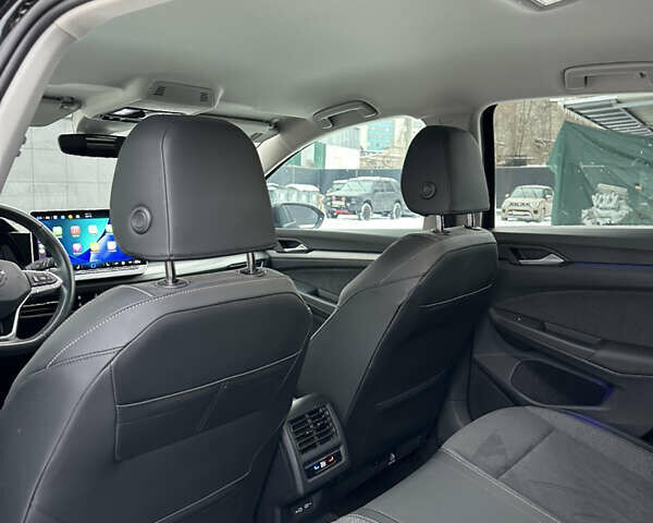 Черный Фольксваген Гольф, объемом двигателя 1.4 л и пробегом 19 тыс. км за 29498 $, фото 17 на Automoto.ua