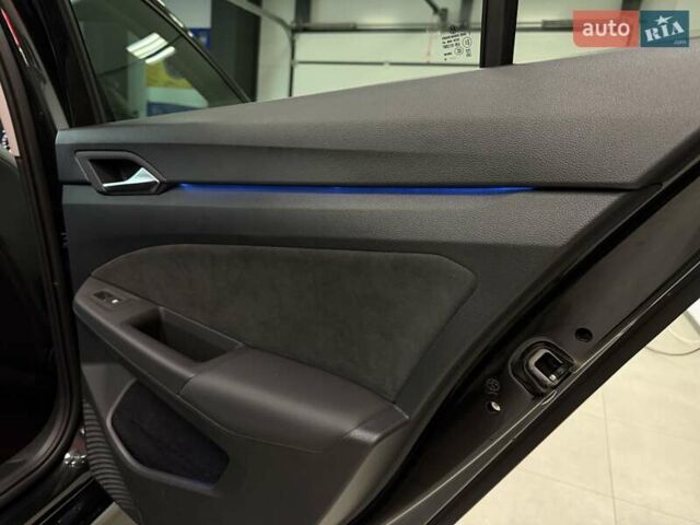 Черный Фольксваген Гольф, объемом двигателя 1.4 л и пробегом 12 тыс. км за 29500 $, фото 52 на Automoto.ua