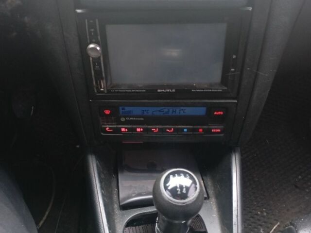 Чорний Фольксваген Гольф, об'ємом двигуна 1.6 л та пробігом 777 тис. км за 1900 $, фото 5 на Automoto.ua