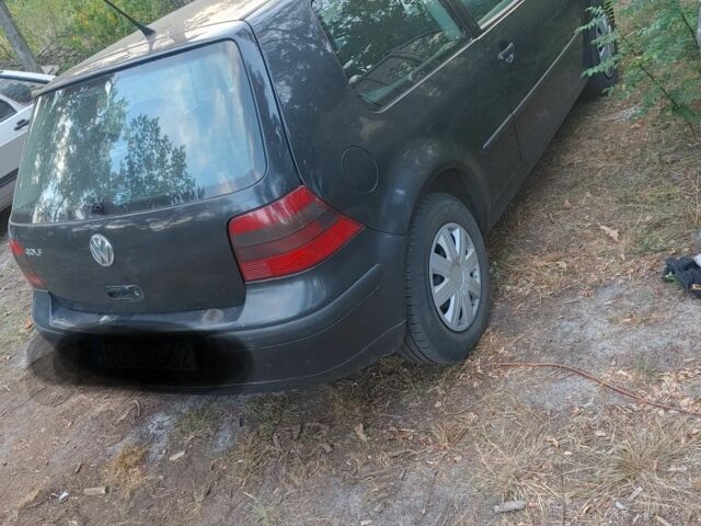 Черный Фольксваген Гольф, объемом двигателя 0 л и пробегом 300 тыс. км за 1311 $, фото 2 на Automoto.ua