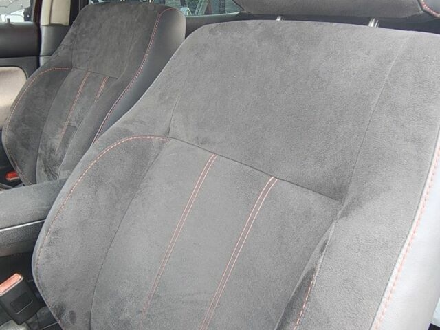 Черный Фольксваген Гольф, объемом двигателя 1.9 л и пробегом 400 тыс. км за 3500 $, фото 4 на Automoto.ua