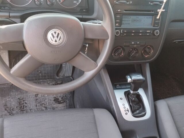 Черный Фольксваген Гольф, объемом двигателя 1.6 л и пробегом 285 тыс. км за 4000 $, фото 5 на Automoto.ua