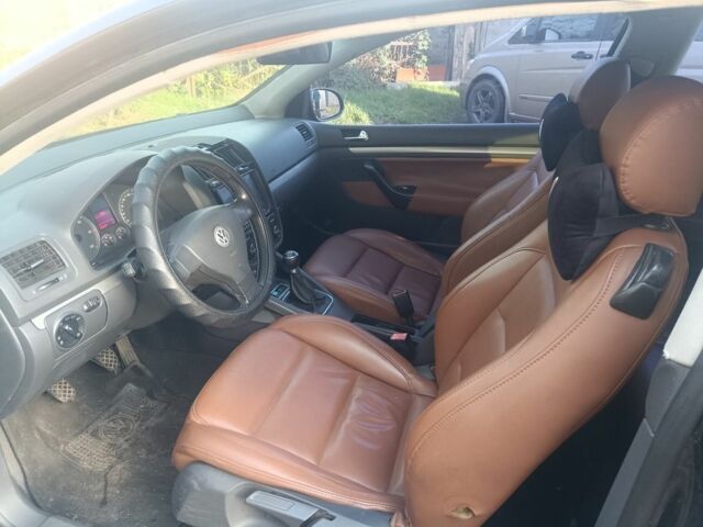 Черный Фольксваген Гольф, объемом двигателя 1.9 л и пробегом 350 тыс. км за 2200 $, фото 4 на Automoto.ua