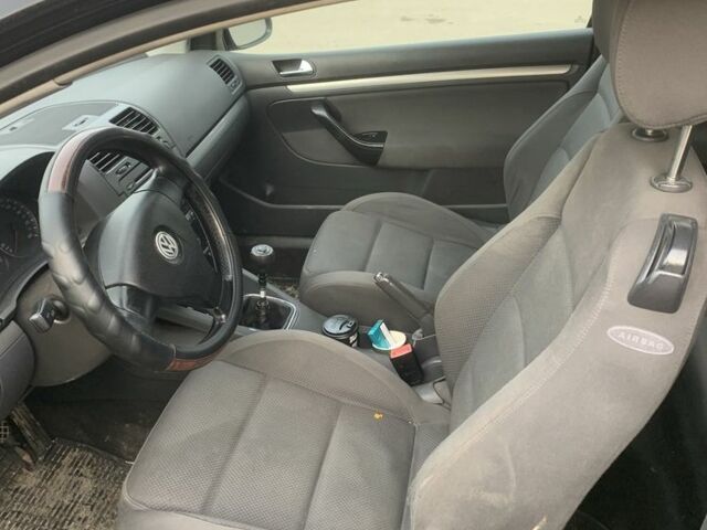 Черный Фольксваген Гольф, объемом двигателя 0 л и пробегом 343 тыс. км за 1750 $, фото 5 на Automoto.ua