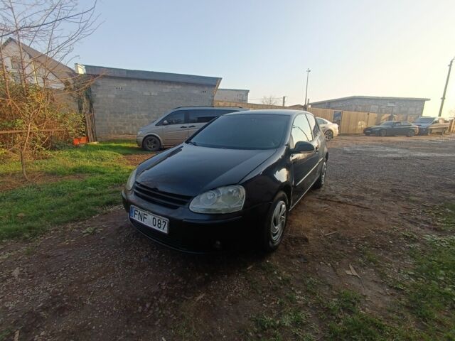 Черный Фольксваген Гольф, объемом двигателя 1.9 л и пробегом 350 тыс. км за 2200 $, фото 2 на Automoto.ua