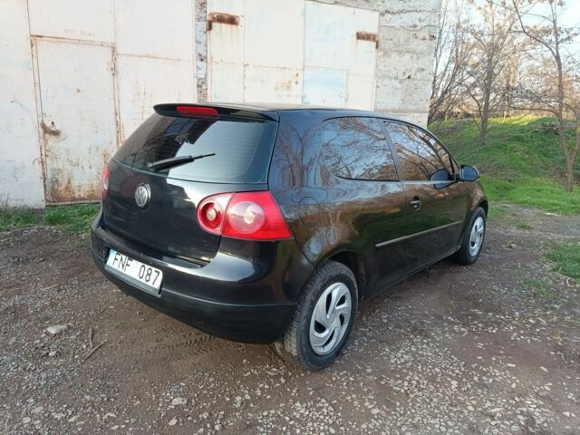 Черный Фольксваген Гольф, объемом двигателя 1.9 л и пробегом 350 тыс. км за 2200 $, фото 1 на Automoto.ua