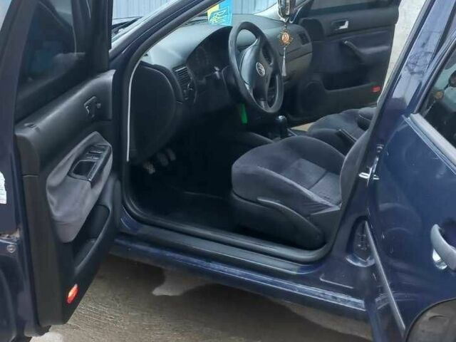 Чорний Фольксваген Гольф, об'ємом двигуна 2 л та пробігом 240 тис. км за 1700 $, фото 7 на Automoto.ua