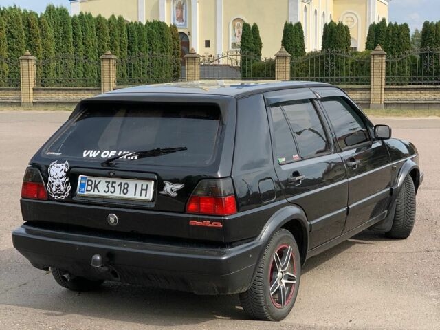 Черный Фольксваген Гольф, объемом двигателя 1.8 л и пробегом 100 тыс. км за 1699 $, фото 5 на Automoto.ua