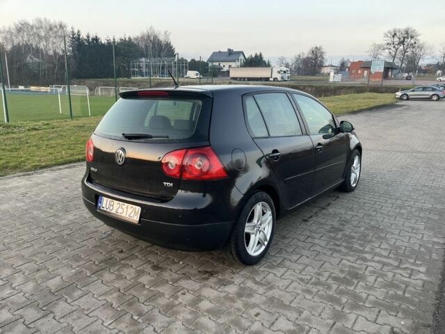 Черный Фольксваген Гольф, объемом двигателя 2 л и пробегом 237 тыс. км за 1800 $, фото 2 на Automoto.ua