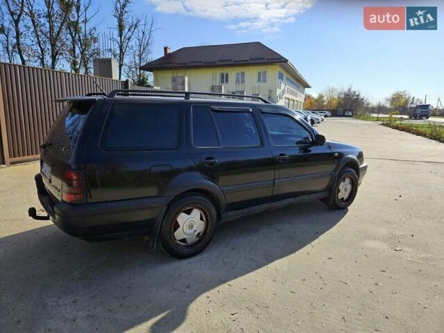 Черный Фольксваген Гольф, объемом двигателя 1.98 л и пробегом 355 тыс. км за 1850 $, фото 1 на Automoto.ua