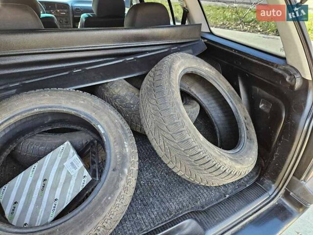 Черный Фольксваген Гольф, объемом двигателя 1.98 л и пробегом 355 тыс. км за 1850 $, фото 13 на Automoto.ua