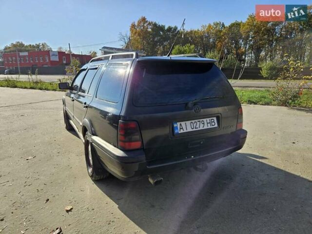 Черный Фольксваген Гольф, объемом двигателя 1.98 л и пробегом 355 тыс. км за 1850 $, фото 4 на Automoto.ua