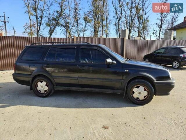 Черный Фольксваген Гольф, объемом двигателя 1.98 л и пробегом 355 тыс. км за 1850 $, фото 2 на Automoto.ua