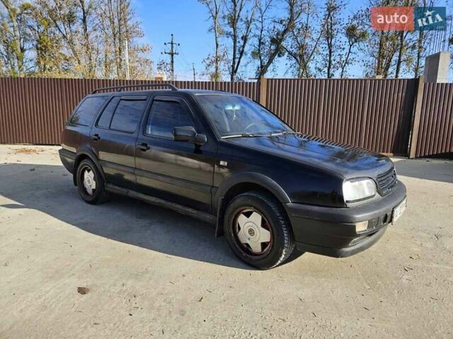 Черный Фольксваген Гольф, объемом двигателя 1.98 л и пробегом 355 тыс. км за 1850 $, фото 8 на Automoto.ua