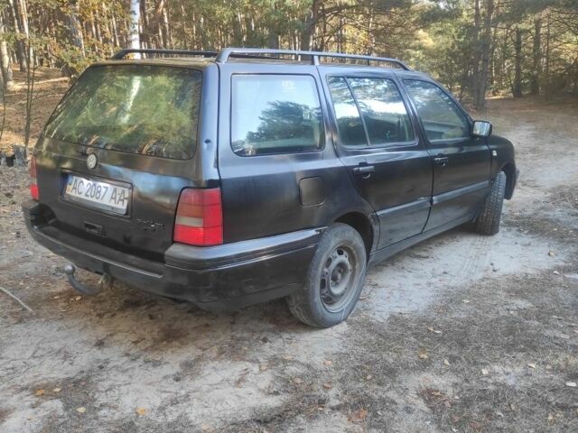 Черный Фольксваген Гольф, объемом двигателя 1.9 л и пробегом 280 тыс. км за 1500 $, фото 3 на Automoto.ua