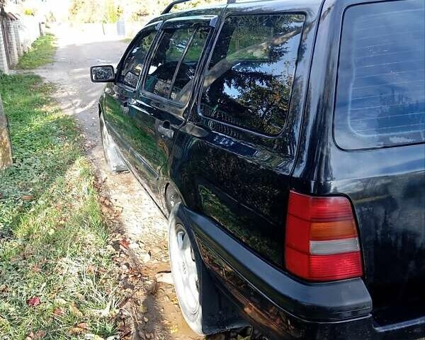 Черный Фольксваген Гольф, объемом двигателя 1.78 л и пробегом 370 тыс. км за 2750 $, фото 8 на Automoto.ua