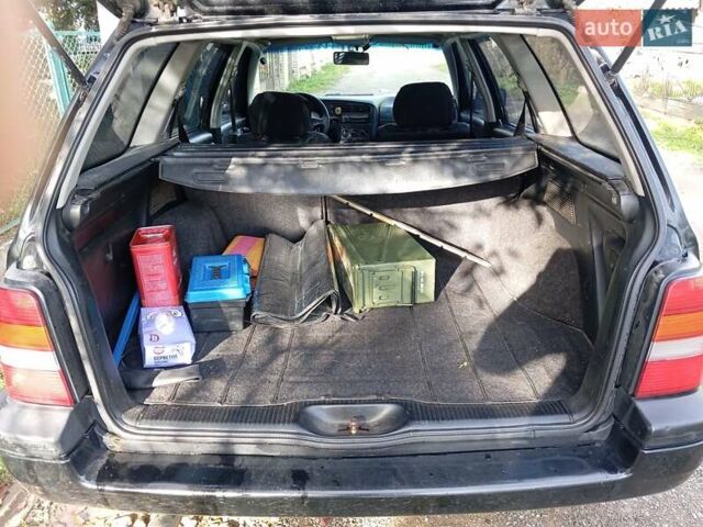 Черный Фольксваген Гольф, объемом двигателя 1.78 л и пробегом 370 тыс. км за 2750 $, фото 4 на Automoto.ua