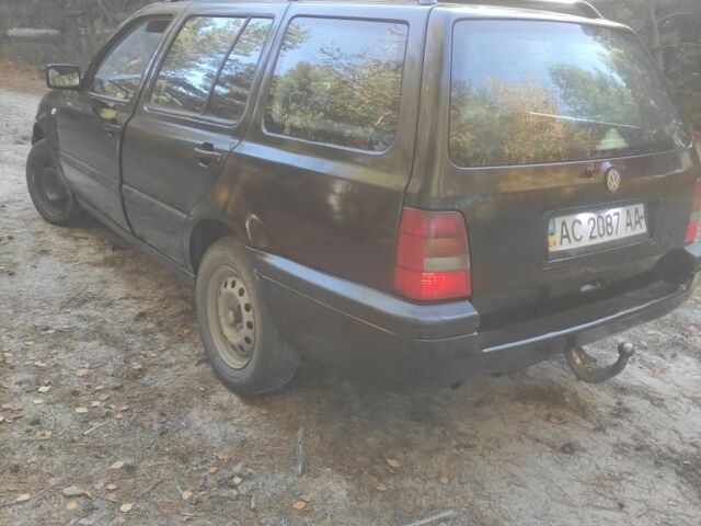 Черный Фольксваген Гольф, объемом двигателя 1.9 л и пробегом 280 тыс. км за 1500 $, фото 4 на Automoto.ua