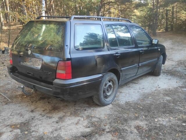 Черный Фольксваген Гольф, объемом двигателя 1.9 л и пробегом 280 тыс. км за 750 $, фото 3 на Automoto.ua