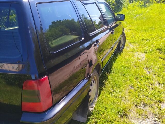 Черный Фольксваген Гольф, объемом двигателя 0 л и пробегом 549 тыс. км за 2600 $, фото 3 на Automoto.ua