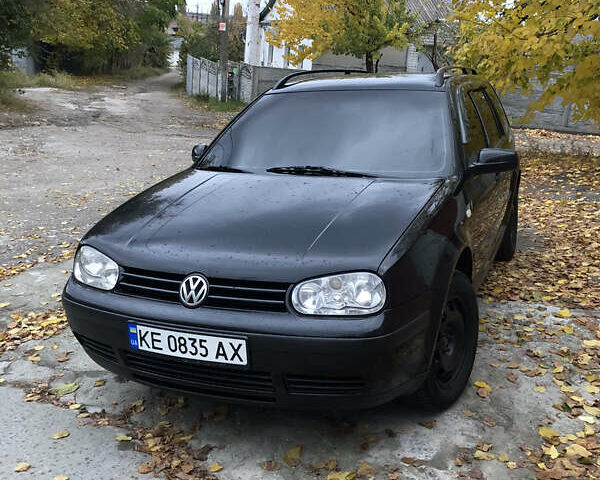 Черный Фольксваген Гольф, объемом двигателя 1.6 л и пробегом 311 тыс. км за 5000 $, фото 3 на Automoto.ua