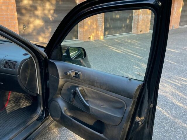 Чорний Фольксваген Гольф, об'ємом двигуна 1.4 л та пробігом 339 тис. км за 3500 $, фото 16 на Automoto.ua