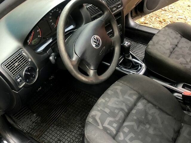 Чорний Фольксваген Гольф, об'ємом двигуна 1.4 л та пробігом 223 тис. км за 4700 $, фото 7 на Automoto.ua
