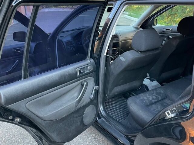 Чорний Фольксваген Гольф, об'ємом двигуна 1.4 л та пробігом 339 тис. км за 3500 $, фото 11 на Automoto.ua