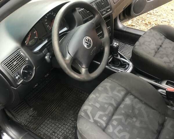 Чорний Фольксваген Гольф, об'ємом двигуна 1.39 л та пробігом 223 тис. км за 4700 $, фото 8 на Automoto.ua