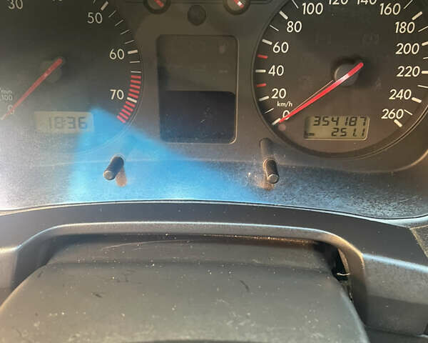 Фольксваген Гольф 1999 в Краматорске на Automoto.ua Черный Фольксваген Гольф, объемом двигателя 1.6 л и пробегом 354 тыс. км за 4150 $, фото 6 на Automoto.ua