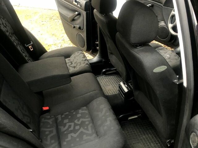 Чорний Фольксваген Гольф, об'ємом двигуна 1.4 л та пробігом 223 тис. км за 4700 $, фото 8 на Automoto.ua