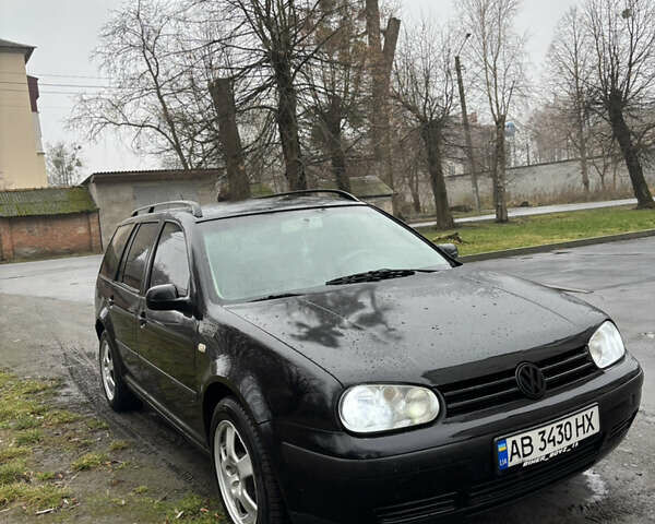 Черный Фольксваген Гольф, объемом двигателя 1.9 л и пробегом 400 тыс. км за 3400 $, фото 1 на Automoto.ua