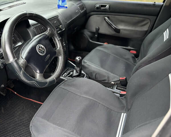 Черный Фольксваген Гольф, объемом двигателя 1.9 л и пробегом 400 тыс. км за 3400 $, фото 6 на Automoto.ua