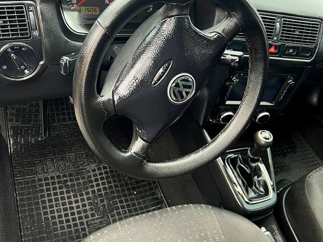 Чорний Фольксваген Гольф, об'ємом двигуна 1.6 л та пробігом 218 тис. км за 5700 $, фото 7 на Automoto.ua