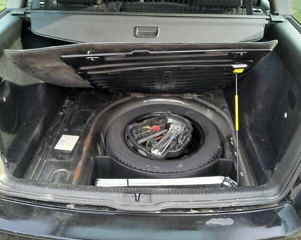 Черный Фольксваген Гольф, объемом двигателя 1.6 л и пробегом 190 тыс. км за 4200 $, фото 7 на Automoto.ua