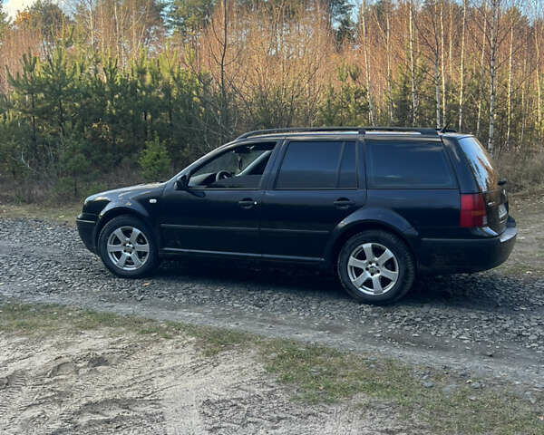 Черный Фольксваген Гольф, объемом двигателя 1.39 л и пробегом 244 тыс. км за 4000 $, фото 6 на Automoto.ua