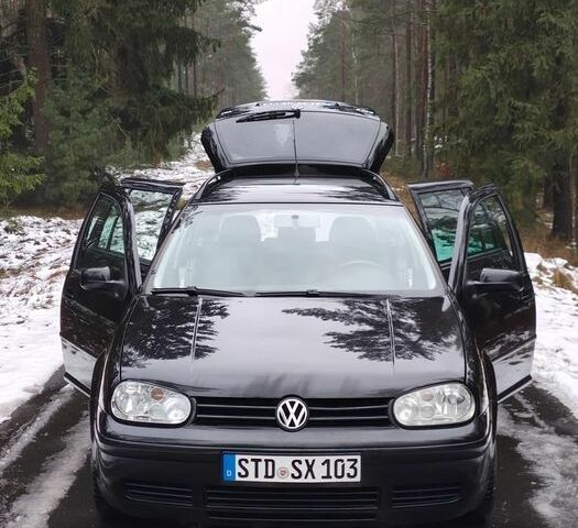 Чорний Фольксваген Гольф, об'ємом двигуна 1.9 л та пробігом 273 тис. км за 1750 $, фото 2 на Automoto.ua