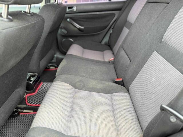 Черный Фольксваген Гольф, объемом двигателя 2 л и пробегом 230 тыс. км за 4499 $, фото 9 на Automoto.ua