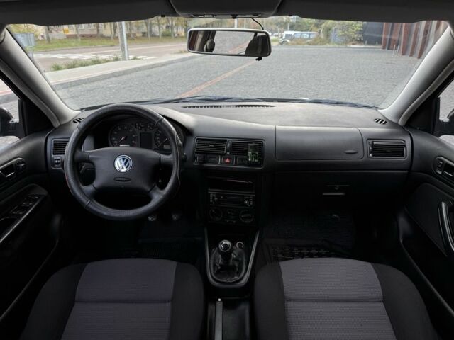 Фольксваген Гольф 2000 у Чернігові на Automoto.ua Чорний Фольксваген Гольф, об'ємом двигуна 1.6 л та пробігом 300 тис. км за 3700 $, фото 6 на Automoto.ua