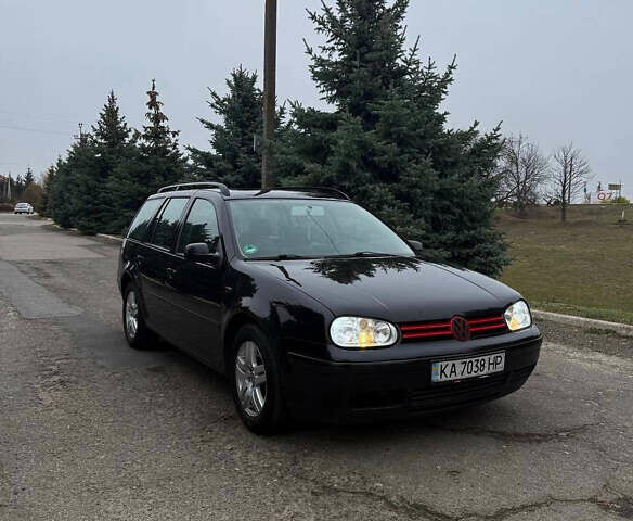 Черный Фольксваген Гольф, объемом двигателя 1.6 л и пробегом 252 тыс. км за 4500 $, фото 2 на Automoto.ua