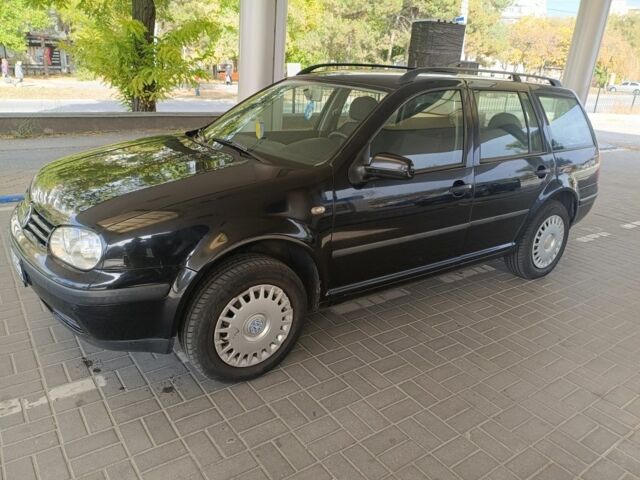 Черный Фольксваген Гольф, объемом двигателя 1.4 л и пробегом 369 тыс. км за 4100 $, фото 1 на Automoto.ua