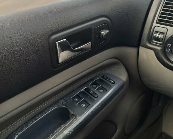 Чорний Фольксваген Гольф, об'ємом двигуна 1.9 л та пробігом 199 тис. км за 6500 $, фото 13 на Automoto.ua