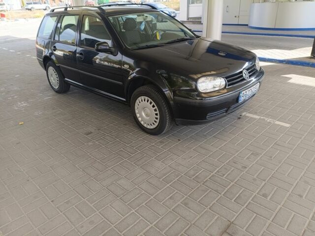 Черный Фольксваген Гольф, объемом двигателя 1.4 л и пробегом 369 тыс. км за 4100 $, фото 2 на Automoto.ua