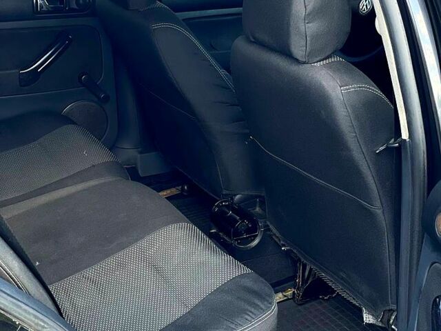 Чорний Фольксваген Гольф, об'ємом двигуна 1.4 л та пробігом 470 тис. км за 4200 $, фото 7 на Automoto.ua