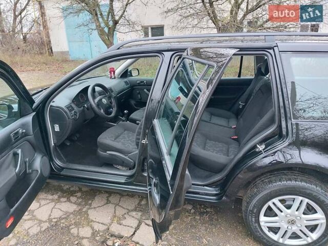 Черный Фольксваген Гольф, объемом двигателя 1.6 л и пробегом 245 тыс. км за 3950 $, фото 30 на Automoto.ua